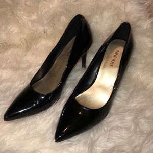 Black Pumps